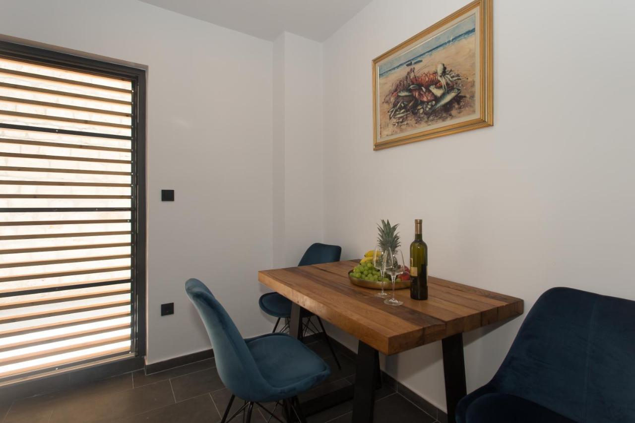 Amaizing Apartment Near Airport Kaštel Štafilić Exteriör bild