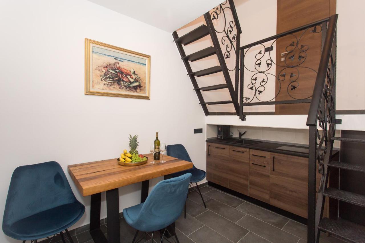 Amaizing Apartment Near Airport Kaštel Štafilić Exteriör bild