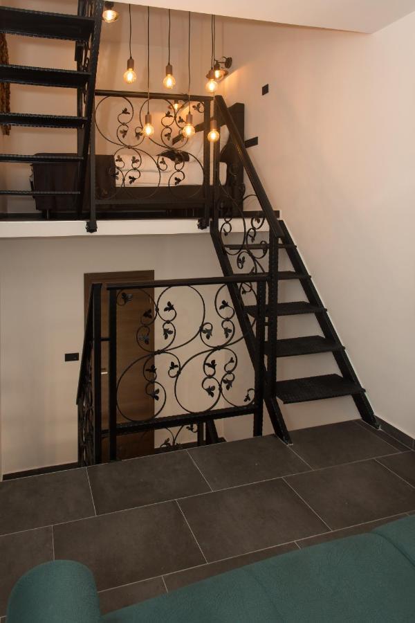 Amaizing Apartment Near Airport Kaštel Štafilić Exteriör bild