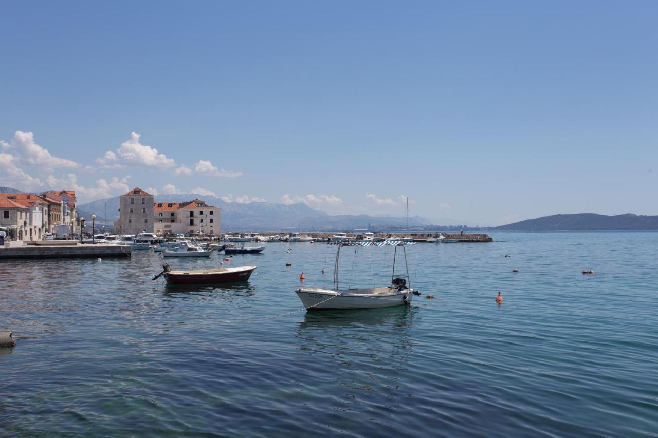 Amaizing Apartment Near Airport Kaštel Štafilić Exteriör bild