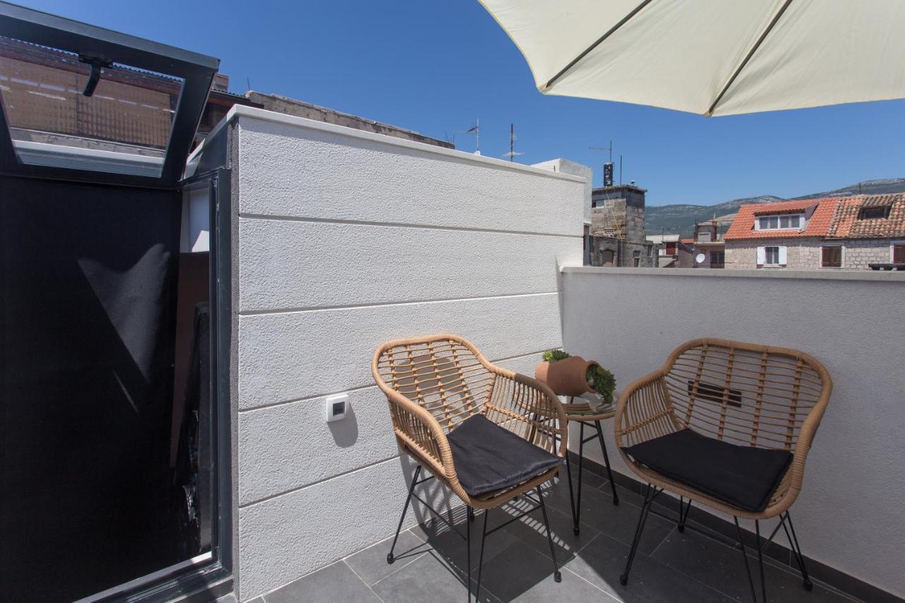 Amaizing Apartment Near Airport Kaštel Štafilić Exteriör bild